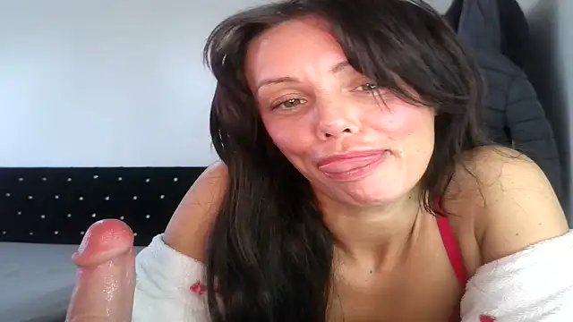 OliviaRyan22 online show from February 25, 2026, 8:47 am