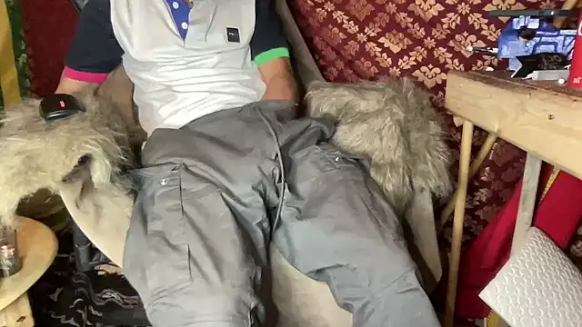 Snapshot of JUSTFORRICH chatting on December 14, 2025, 7:30 pm JUSTFORRICH online show from December 14, 2025, 7:30 pm