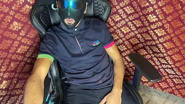 Snapshot of JUSTFORRICH chatting on November 11, 2025, 8:58 pm JUSTFORRICH online show from November 11, 2025, 8:58 pm