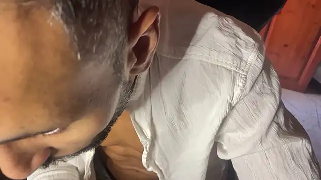 Snapshot of JUSTFORRICH chatting on October 22, 2025, 12:48 pm JUSTFORRICH online show from October 22, 2025, 12:48 pm