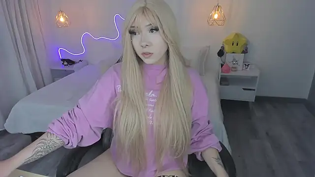 Snapshot of Noahcryptic chatting on January 11, 2026, 11:33 pm Noahcryptic online show from January 11, 2026, 11:33 pm