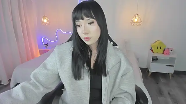 Snapshot of Noahcryptic chatting on December 19, 2025, 8:06 am Noahcryptic online show from December 19, 2025, 8:06 am