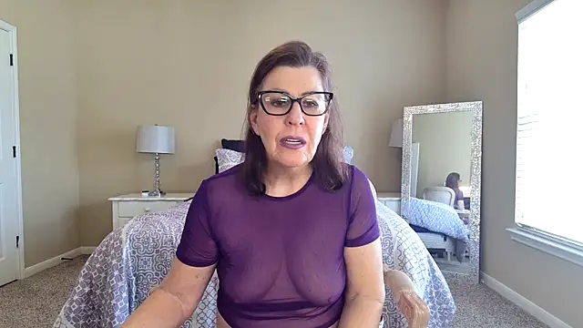 HotTxGilfMaggie online show from November 7, 2025, 4:33 pm