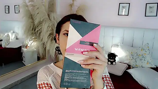 Snapshot of nathalialoes1 chatting on December 2, 2025, 7:04 pm nathalialoes1 online show from December 2, 2025, 7:04 pm