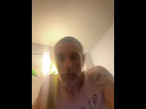jarjar83 online show from July 6, 2026, 8:32 am