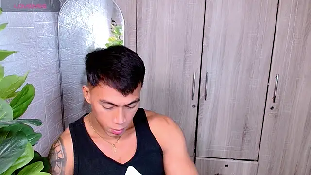 Snapshot of PinooyMilker chatting on November 23, 2025, 4:17 pm PinooyMilker online show from November 23, 2025, 4:17 pm