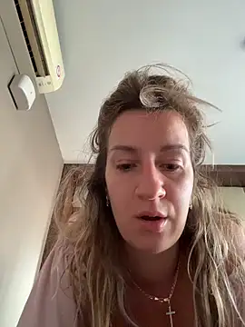 Snapshot of EvvaMur chatting on November 26, 2025, 1:49 am EvvaMur online show from November 26, 2025, 1:49 am