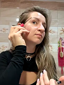 Snapshot of EvvaMur chatting on October 30, 2025, 2:10 am EvvaMur online show from October 30, 2025, 2:10 am