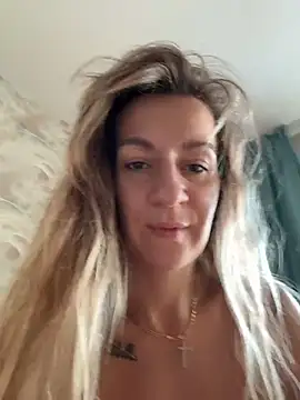 EvvaMur online show from February 25, 2026, 2:01 am