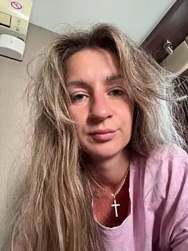 Snapshot of EvvaMur chatting on November 28, 2025, 1:50 am EvvaMur online show from November 28, 2025, 1:50 am