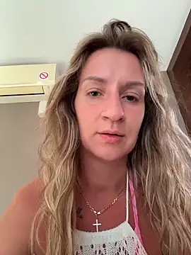 Snapshot of EvvaMur chatting on November 29, 2025, 8:58 am EvvaMur online show from November 29, 2025, 8:58 am