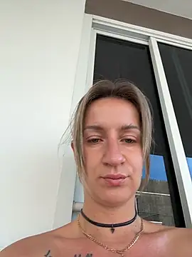 Snapshot of EvvaMur chatting on November 27, 2025, 1:28 am EvvaMur online show from November 27, 2025, 1:28 am