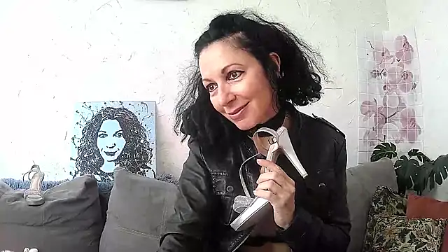 ValleriWind online show from April 19, 2026, 7:31 am