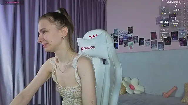 kaleriyaa  online show from April 11, 2026, 1:24 am