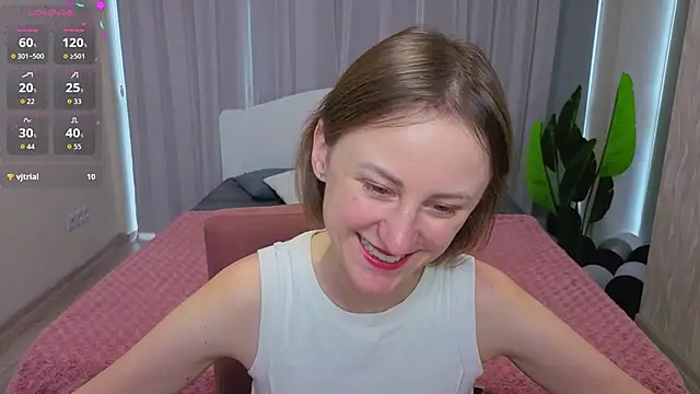 LuluChiiii online show from December 1, 2025, 10:49 am