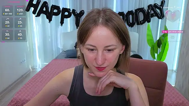 LuluChiiii online show from November 1, 2025, 11:04 am