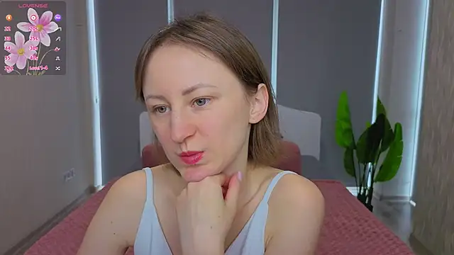 LuluChiiii online show from March 3, 2026, 11:06 am