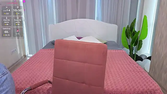 LuluChiiii online show from November 26, 2025, 10:48 am