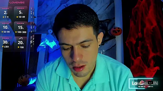 Snapshot of William_Steel_ chatting on October 10, 2025, 11:55 am William Steel online show from October 10, 2025, 11:55 am
