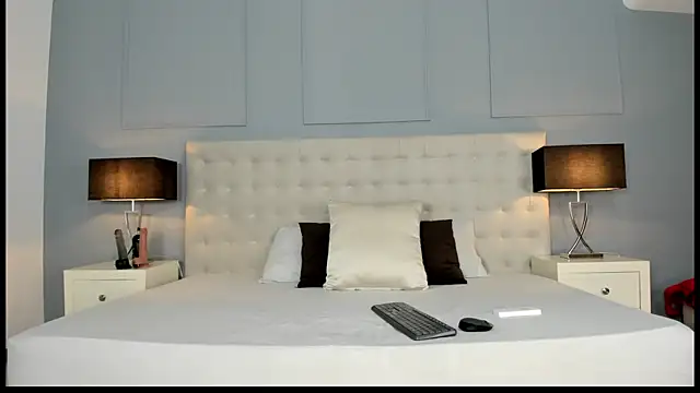 Snapshot of KellyRooss chatting on November 13, 2025, 12:31 pm KellyRooss online show from November 13, 2025, 12:31 pm