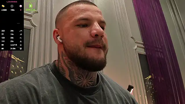 OliverSport online show from December 4, 2025, 4:44 am