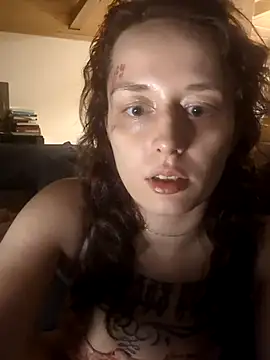 marijacucu online show from October 28, 2025, 9:14 pm