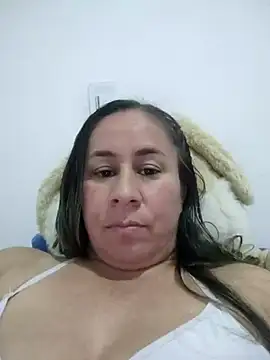 Snapshot of Nala1986 chatting on October 30, 2025, 1:37 am Nala1986 online show from October 30, 2025, 1:37 am