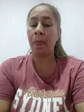 Snapshot of Nala1986 chatting on December 14, 2025, 1:34 am Nala1986 online show from December 14, 2025, 1:34 am