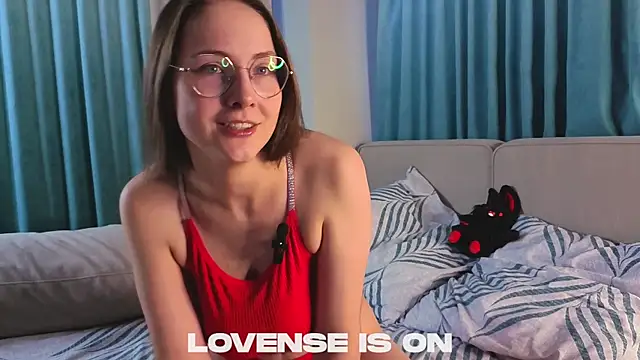 Snapshot of DarylAshworth chatting on December 4, 2025, 2:21 am DarylAshworth online show from December 4, 2025, 2:21 am