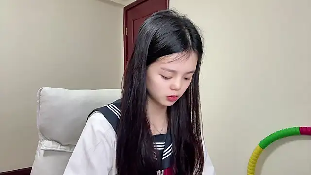 Nicole-13 online show from April 16, 2026, 12:39 pm