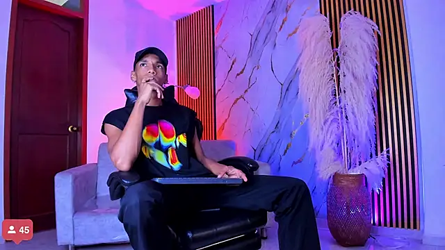 Snapshot of JulienSaint chatting on November 13, 2025, 11:47 am JulienSaint online show from November 13, 2025, 11:47 am