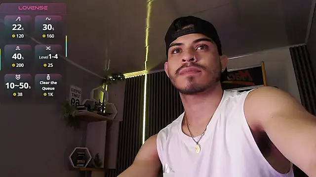 Bastian MCcormick online show from December 19, 2025, 12:29 pm