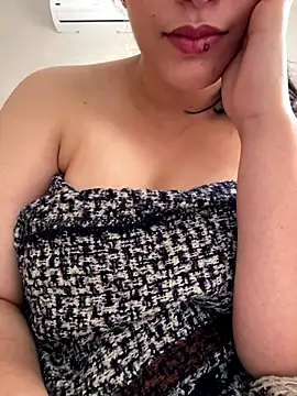 Snapshot of Bold-arabic-vibes chatting on December 2, 2025, 1:57 pm Bold-arabic-vibes online show from December 2, 2025, 1:57 pm