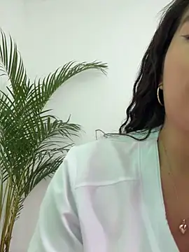 Ariana2017 online show from February 25, 2026, 9:36 pm