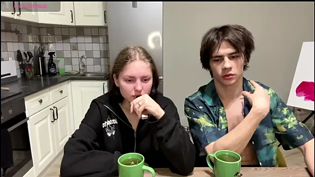 flowerscouple online show from March 3, 2026, 10:17 pm