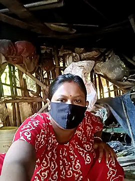 Hotty-rosni online show from November 19, 2025, 3:39 am