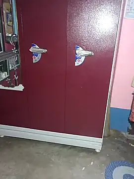 Hotty-rosni online show from November 6, 2025, 12:14 am