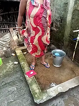 Hotty-rosni online show from November 4, 2025, 7:12 am