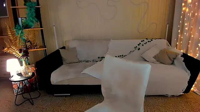 Snapshot of CrystaalStaar chatting on January 14, 2026, 6:44 pm CrystaalStaar online show from January 14, 2026, 6:44 pm