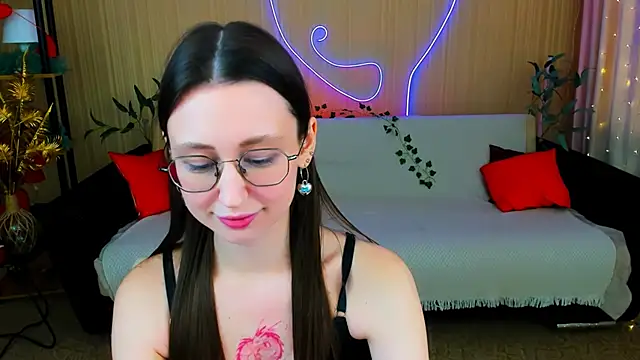 YourLovellyStory online show from April 4, 2026, 12:34 pm