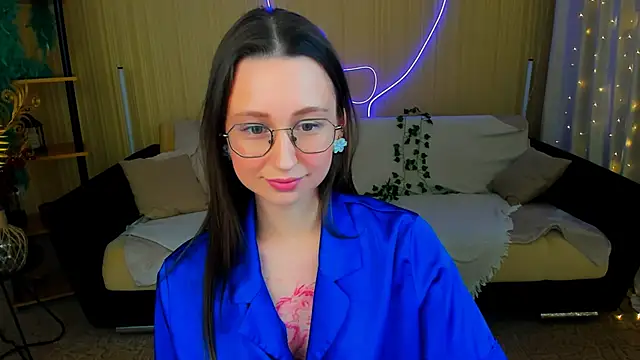 Snapshot of YourLovellyStory chatting on February 8, 2026, 4:26 pm YourLovellyStory online show from February 8, 2026, 4:26 pm