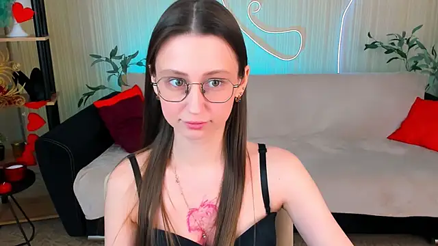 Snapshot of YourLovellyStory chatting on July 17, 2026, 12:35 pm YourLovellyStory online show from July 17, 2026, 12:35 pm