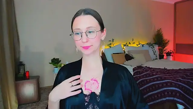 YourLovellyStory online show from January 31, 2026, 7:12 pm