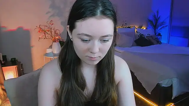 Snapshot of AlluringLookk chatting on November 23, 2025, 4:17 pm AlluringLookk online show from November 23, 2025, 4:17 pm