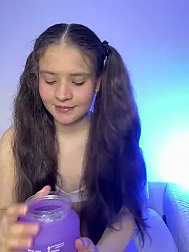 Snapshot of Emilyybennet_ chatting on March 18, 2026, 2:58 am Emilyybennet online show from March 18, 2026, 2:58 am