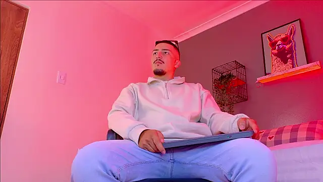 MrFox   online show from February 14, 2026, 7:25 pm