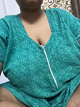 Miss Kavya  online show from September 16, 2025, 2:40 pm