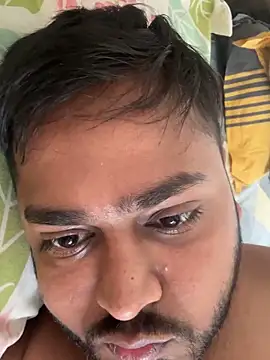 Snapshot of blrguychub chatting on September 24, 2025, 3:35 am blrguychub online show from September 24, 2025, 3:35 am