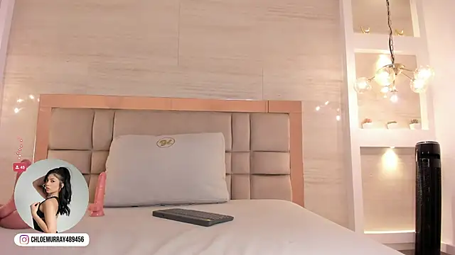 chloe murray online show from March 28, 2026, 11:44 am