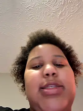 chocolate bella online show from September 22, 2025, 3:18 pm